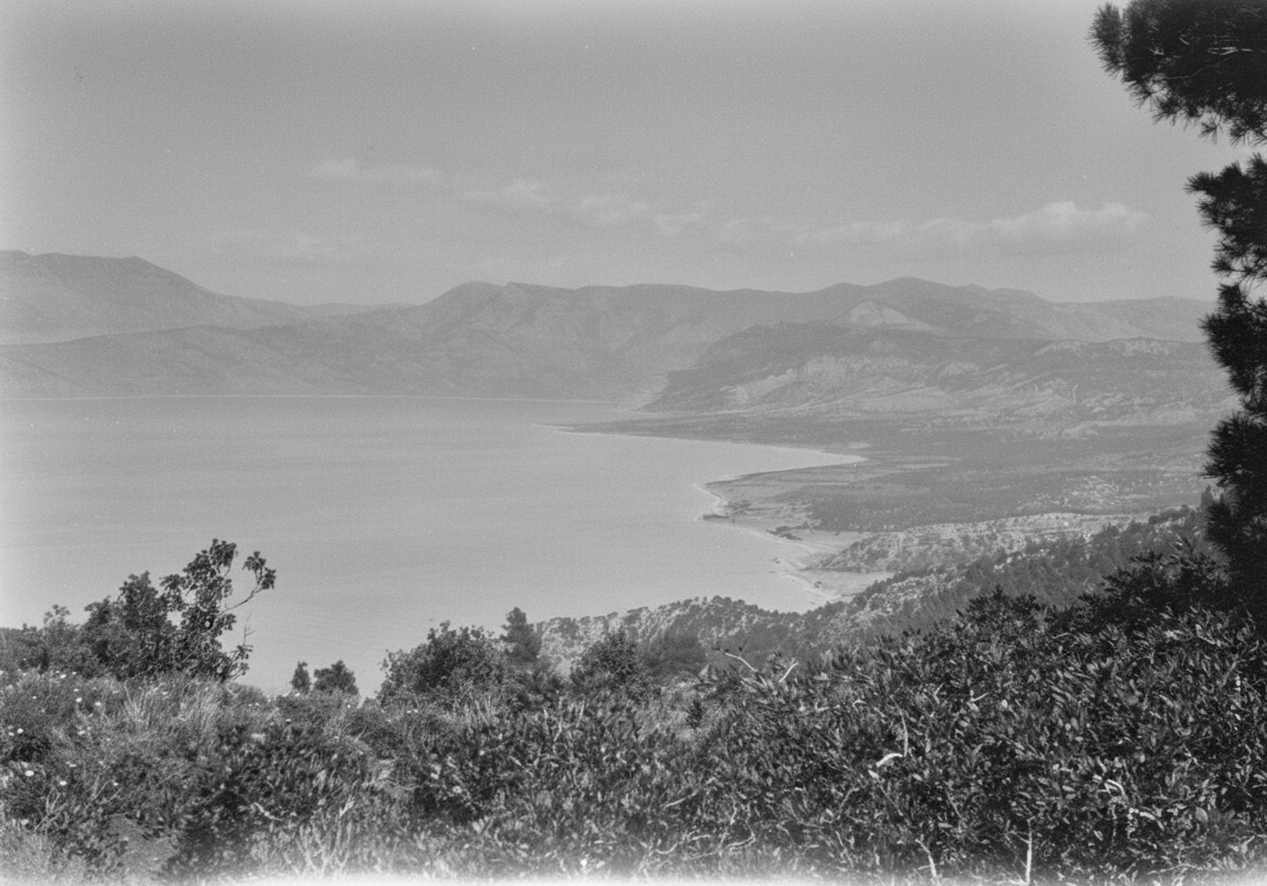 Κόλποι των Παγέων με τον Κιθαιρώνα