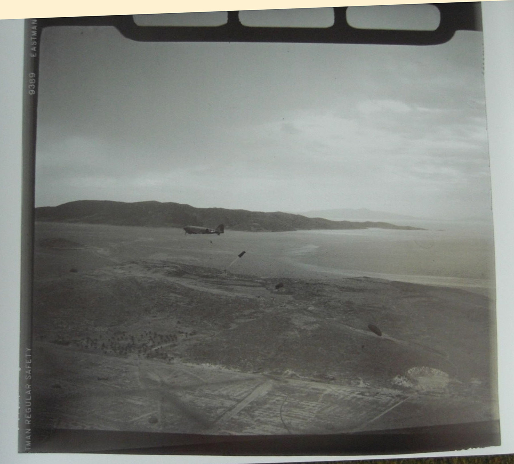 Επιχείρηση ΜΑΝΝΑ έναρξη ρίψεων (film)