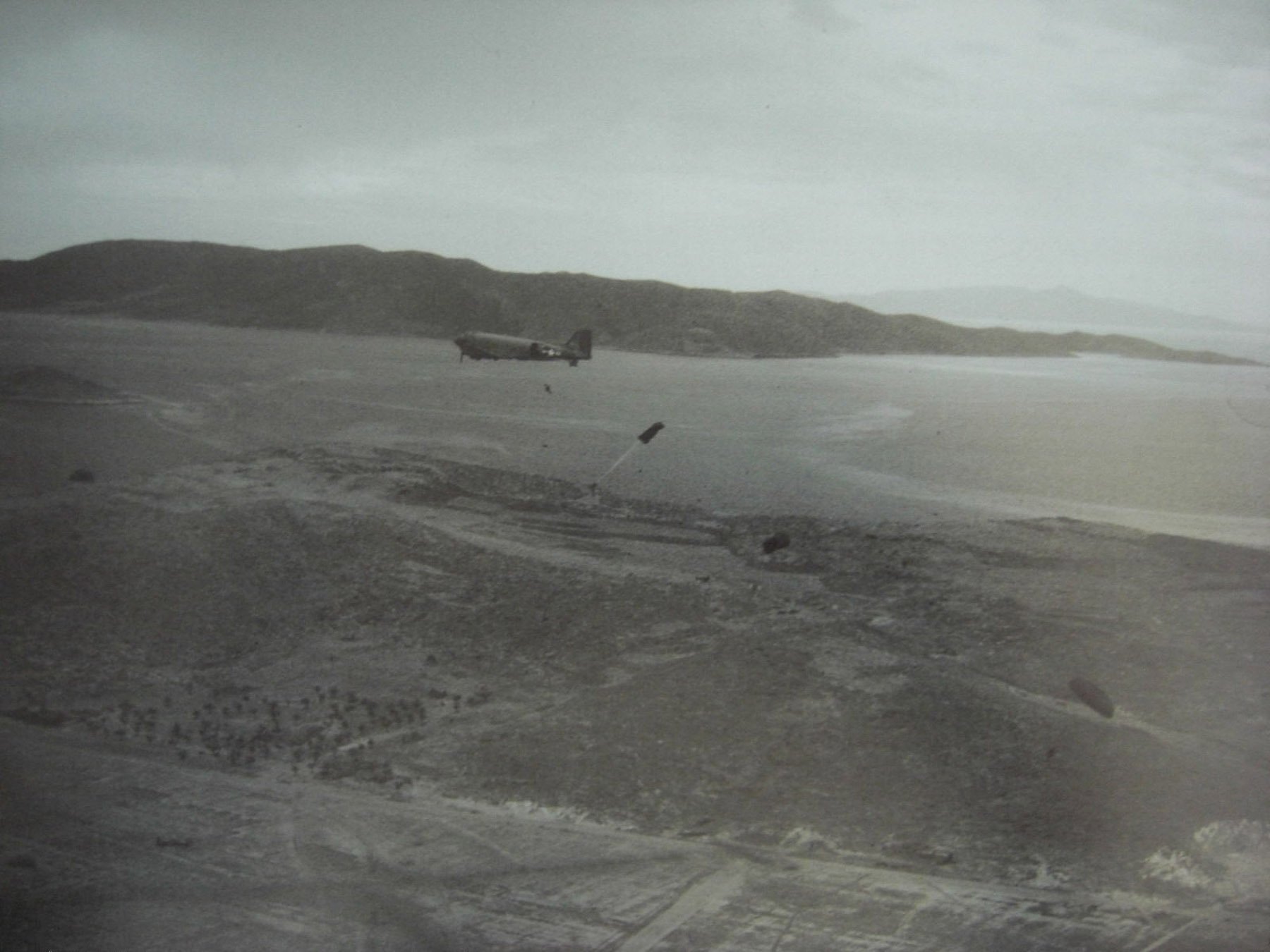 Επιχείρηση ΜΑΝΝΑ έναρξη ρίψεων