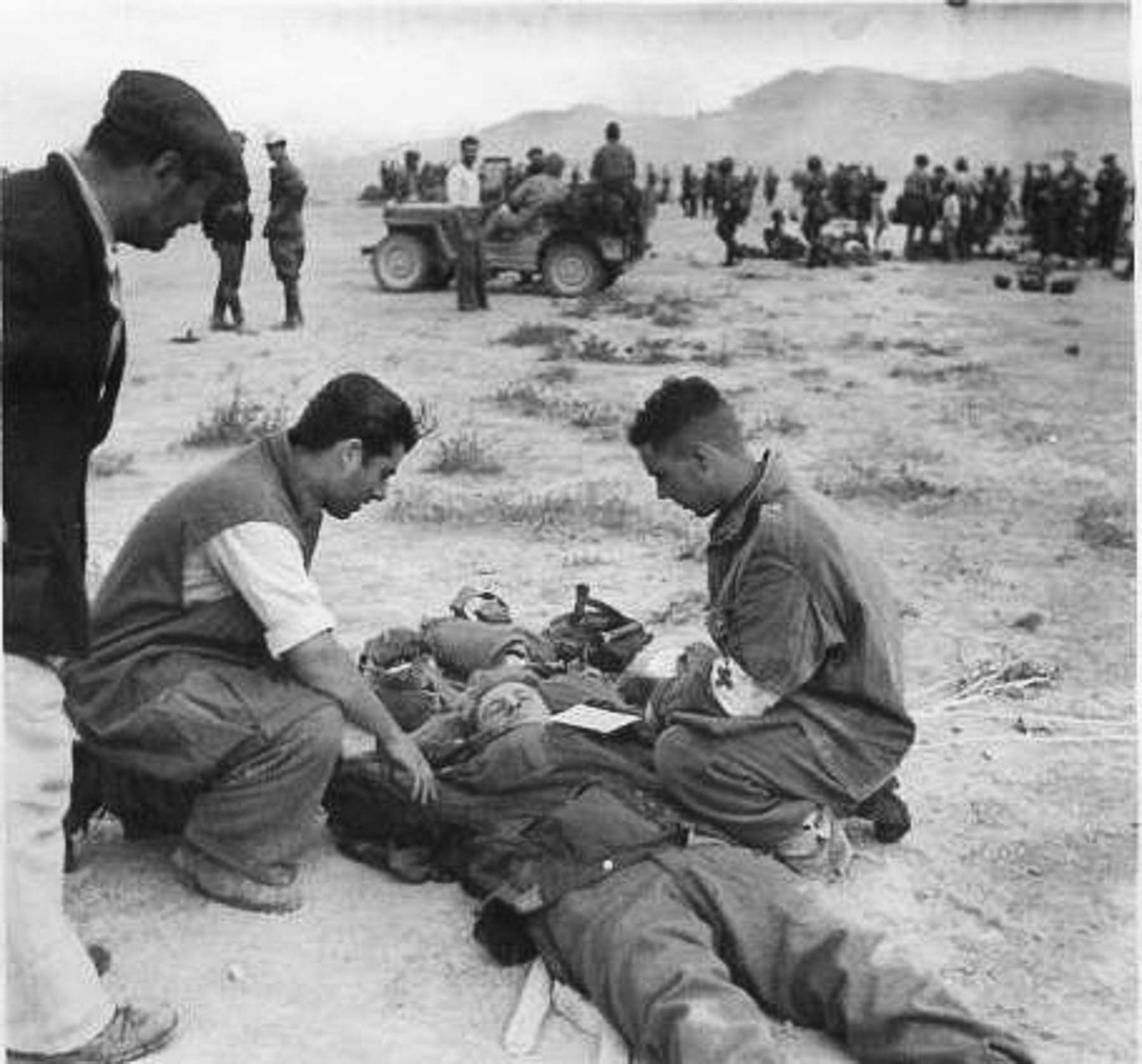 Μεγαρείς βοηθούν τους τραυματίες Α